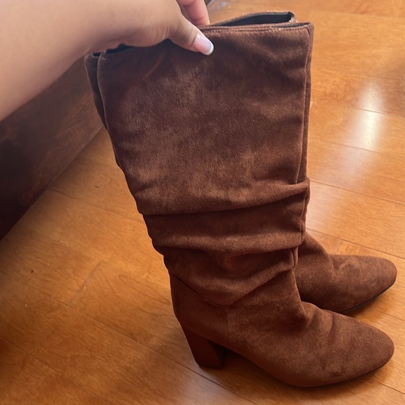 Brown booties - Picture 2 of 2